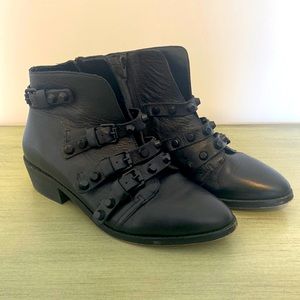 Gianni Bini ankle booties